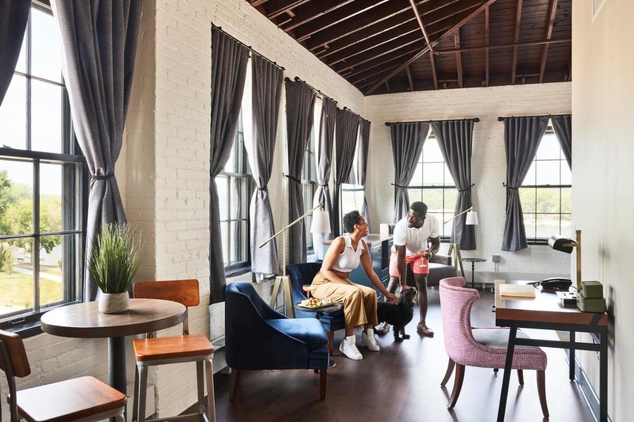 The Confluence Hotel Hastings 外观 照片